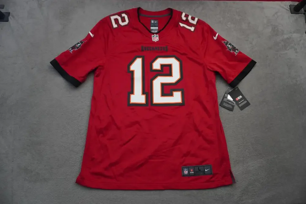 Tampa Bay Buccaneers Jersey Mens Large Red NFL Tom Brady 12 Nike On Field
